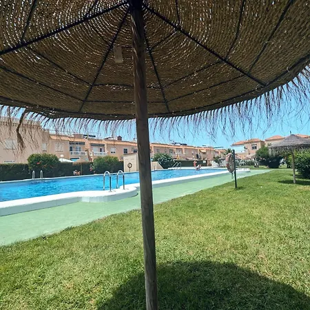 Granados Pool Vacation Apartmán
