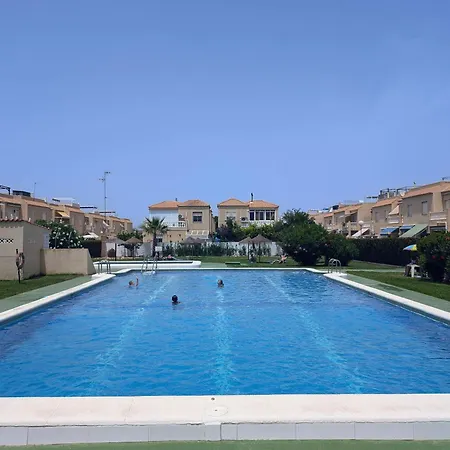 Granados Pool Vacation La Mata (Torrevieja)
